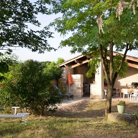 Hébergement de vacances De Acacias Dans Un Environnement Rural Au Calme Castanet (Tarn)